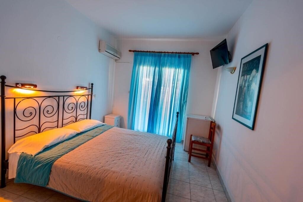 Фото Balaskas Hotel 2*