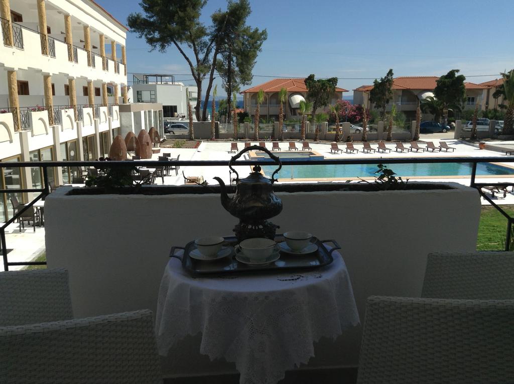 Отель Hanioti Melathron 4*