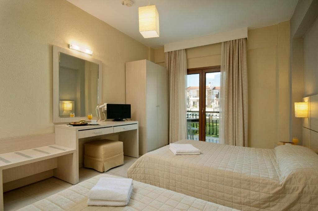 Фото Aristotelis Hotel 2*