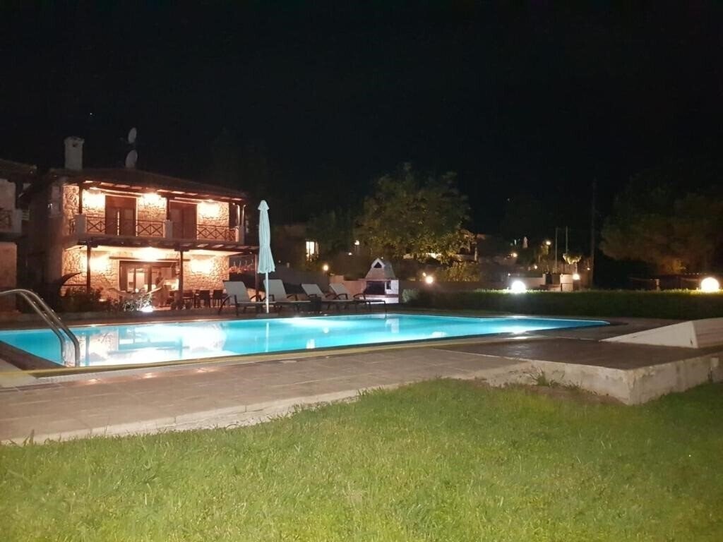 Фото Paradise Hotel Kriopigi 3*