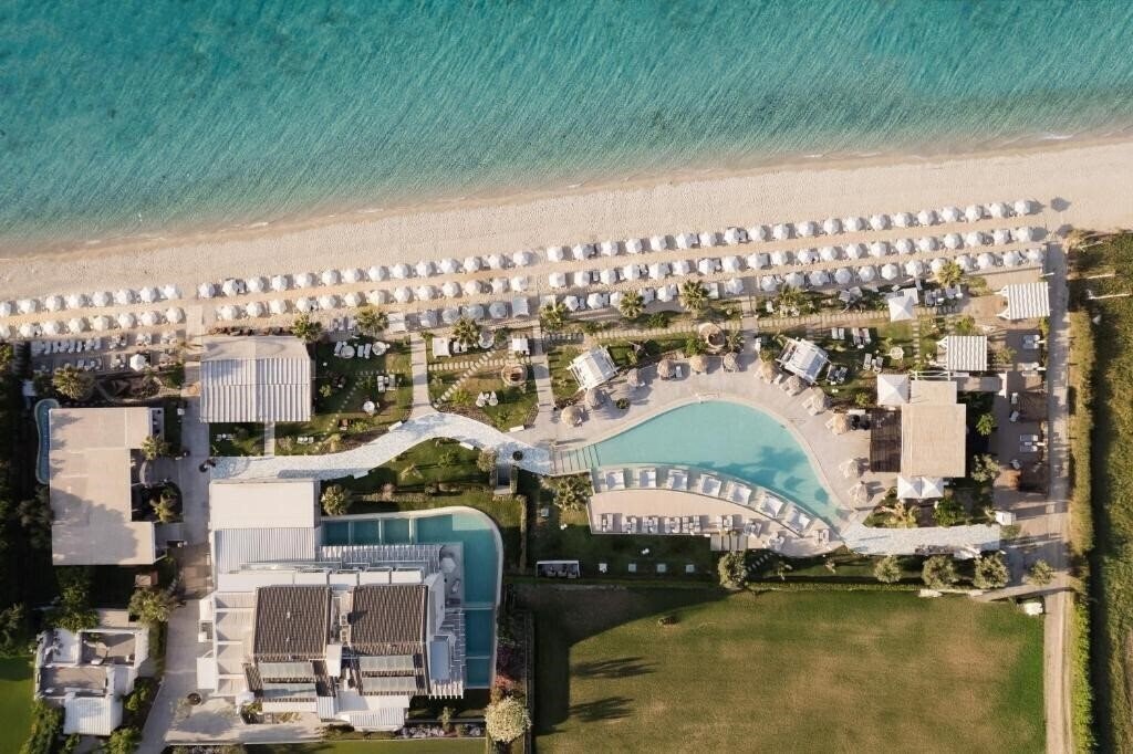 Изображение Blue Carpet Luxury Suites 3*