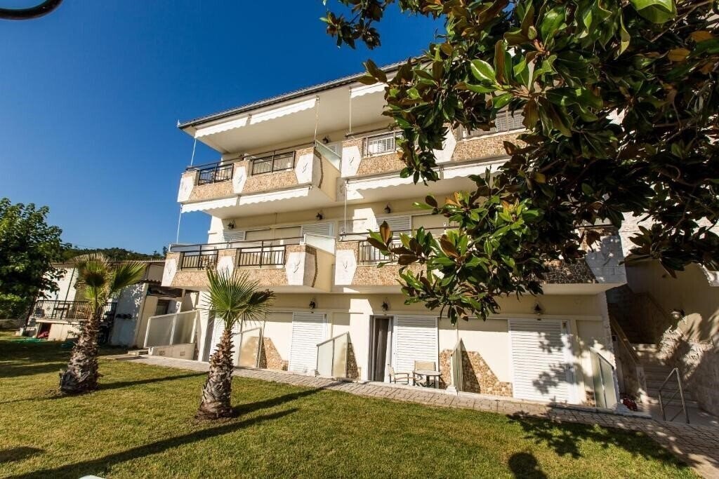 Фотография Greek Pride Themelis Studios Апартотель 1*