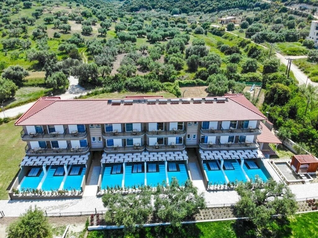 Фотография Royal Hotel & Suites (ex. Royal Hotel) 4*