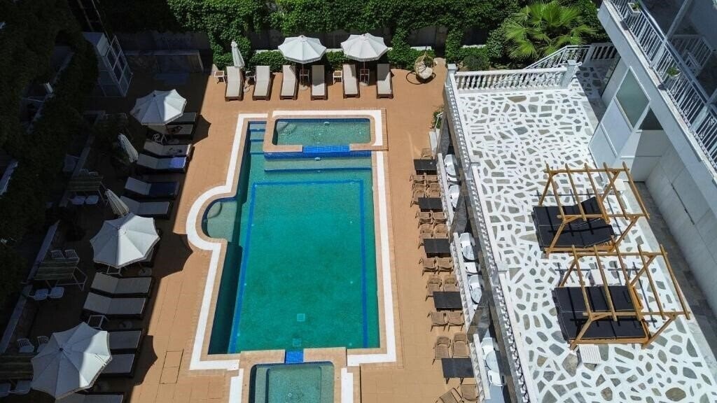 Отель Olympic Kosma Hotel & Villas (ex. Olympic Kosmas Hotel Chanioti, Olympic Kosma Hotel, Bomo) 3*