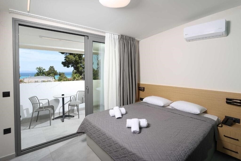 Фото Olympic Kosma Hotel & Villas (ex. Olympic Kosmas Hotel Chanioti, Olympic Kosma Hotel, Bomo) 3*