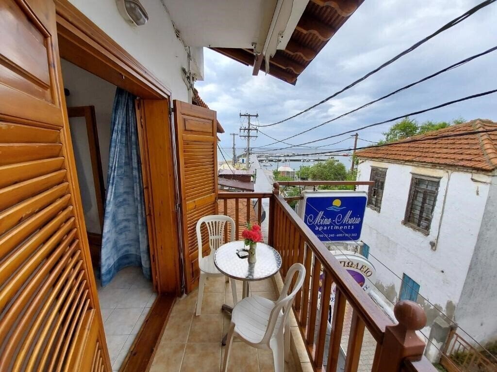 Отель Mina Maria Apartments 3*