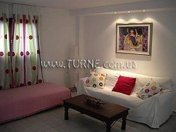 Отель Sanorama Suites 3*