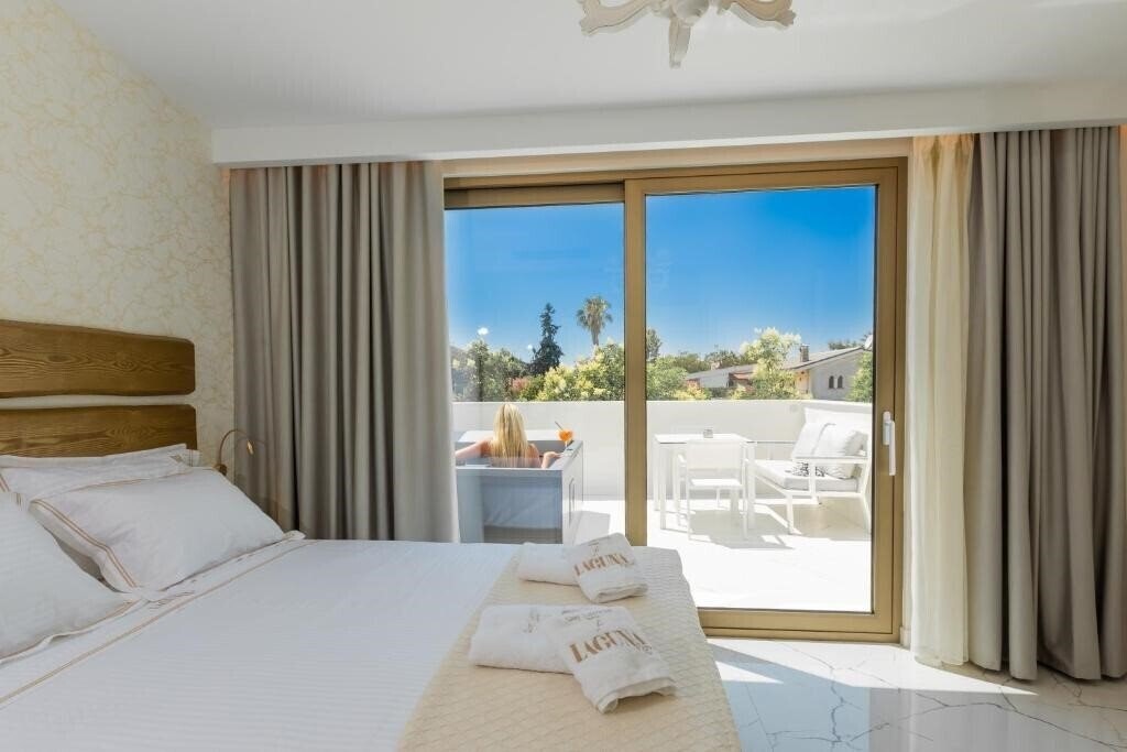 Фото Laguna Resort 5*