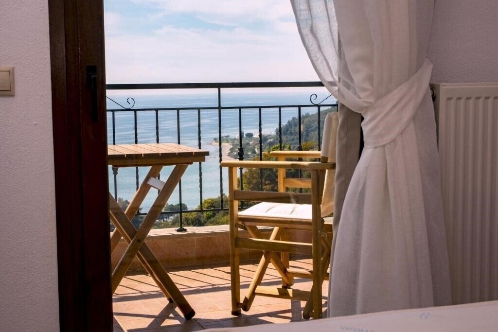 Изображение Koumaros Villas Agia Paraskevi 4*