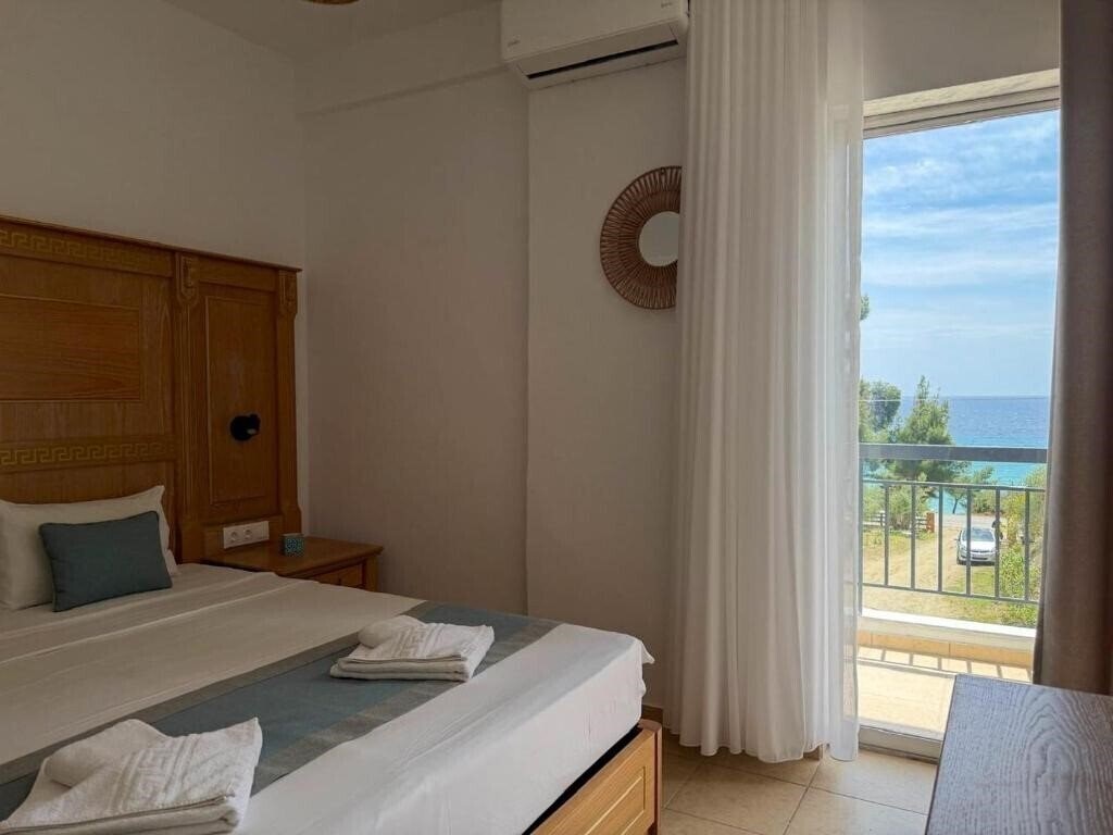 Фотография MeThea SeaView Apartments by Greek Pride 3*
