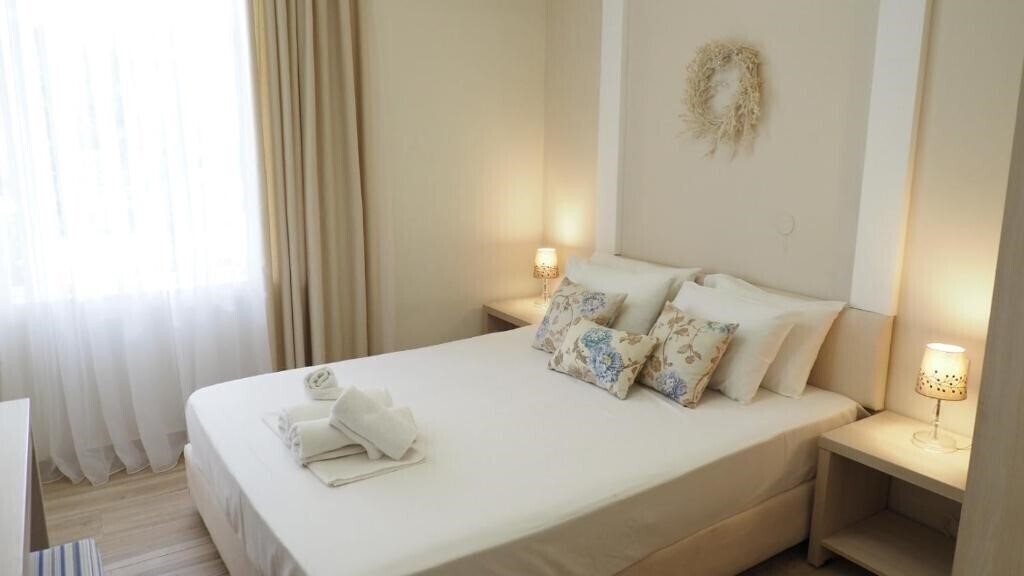 Картинка Leonidas Studio Apartments 3*