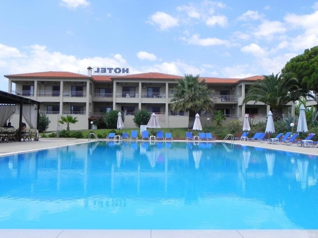 Фото Kalives Resort 3*