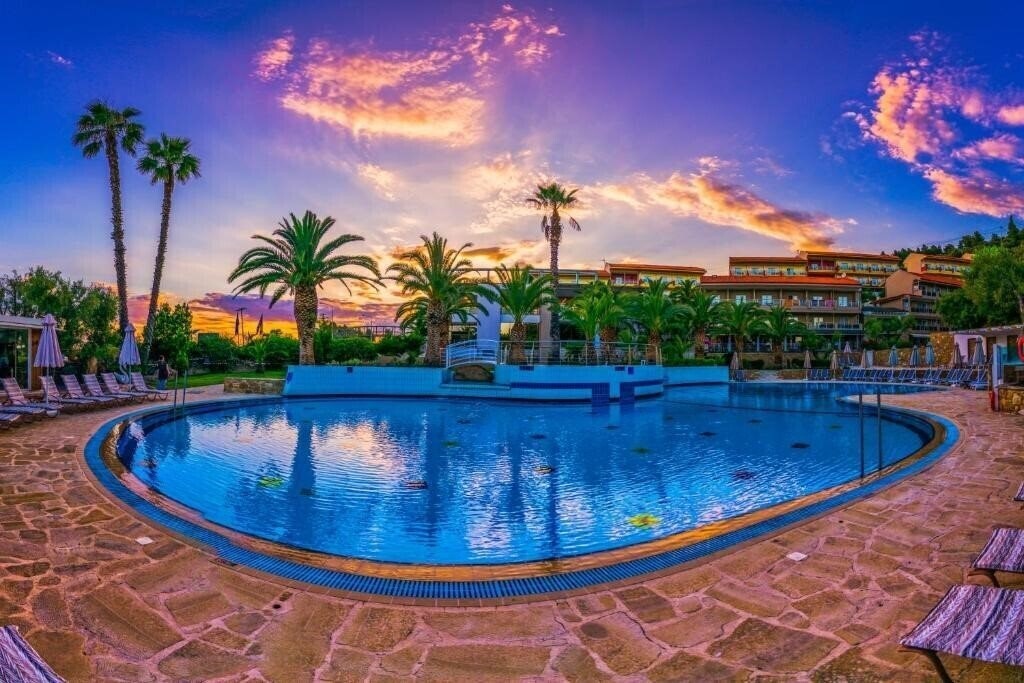 Фото Lagomandra Hotel & SPA 4*
