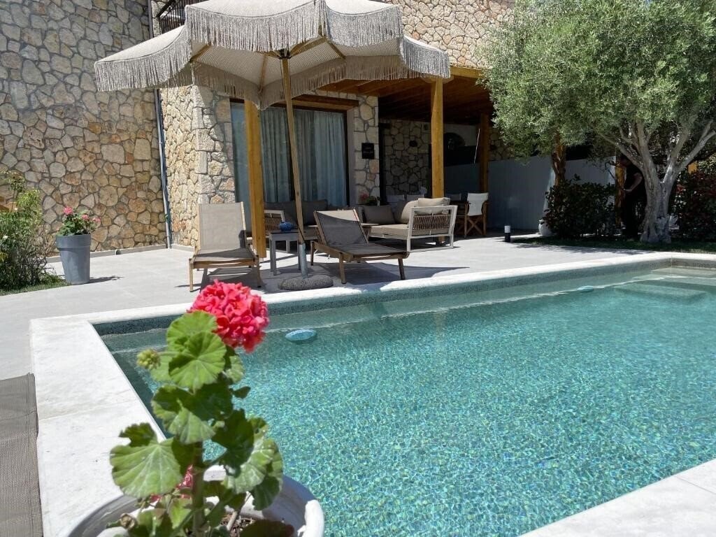 Картинка Koumaros Aparthotel Agia Paraskevi 3*