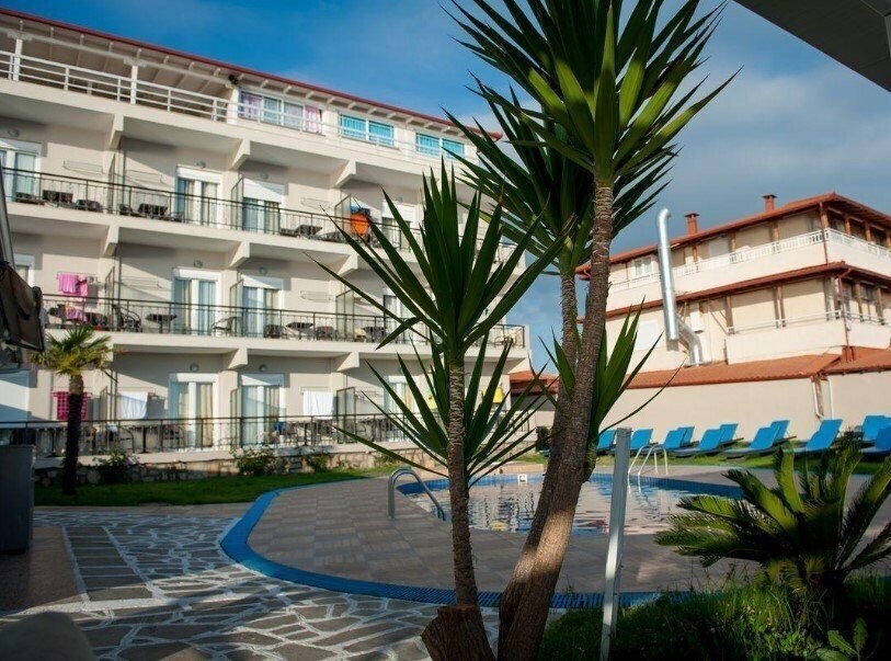 Отель Hanioti Grand Otel 4*