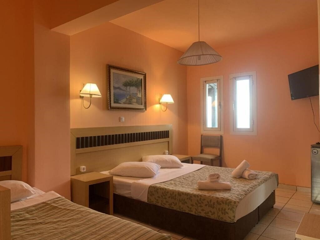 Фото Polychrono Beach Hotel 3*
