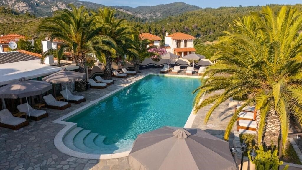 Отель Kelyfos Hotel 2*