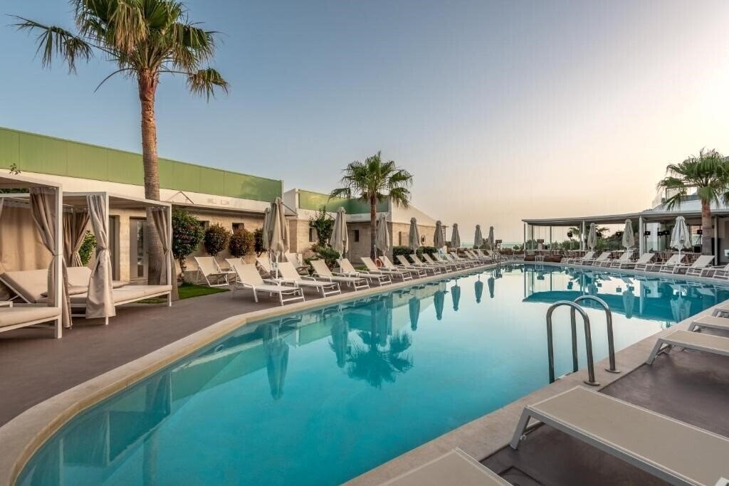 Отель Aloe Boutique & Suites 5*