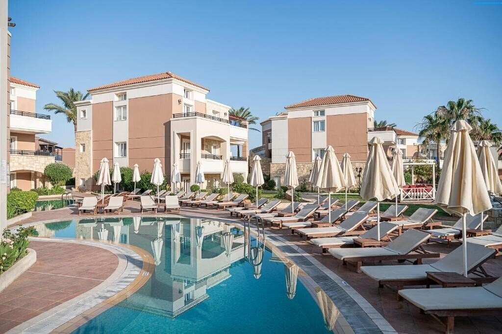 Отель Atlantica Caldera Beach 4*