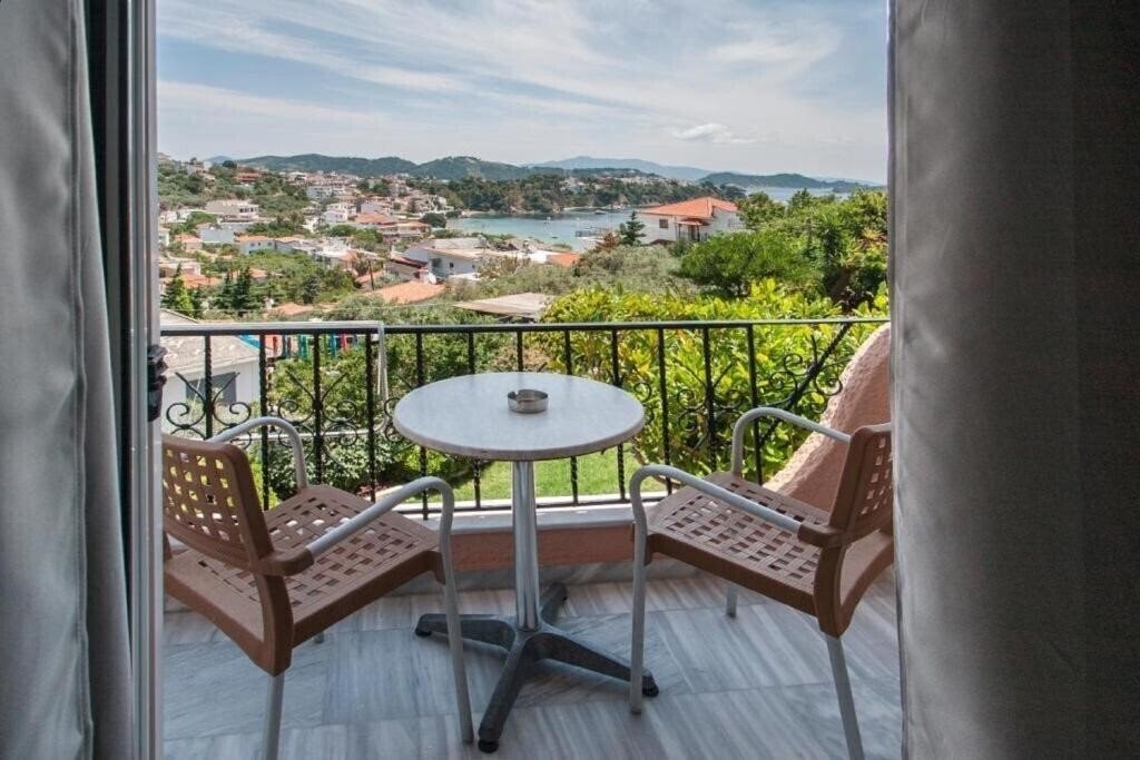 Отель Olga Villa 5*