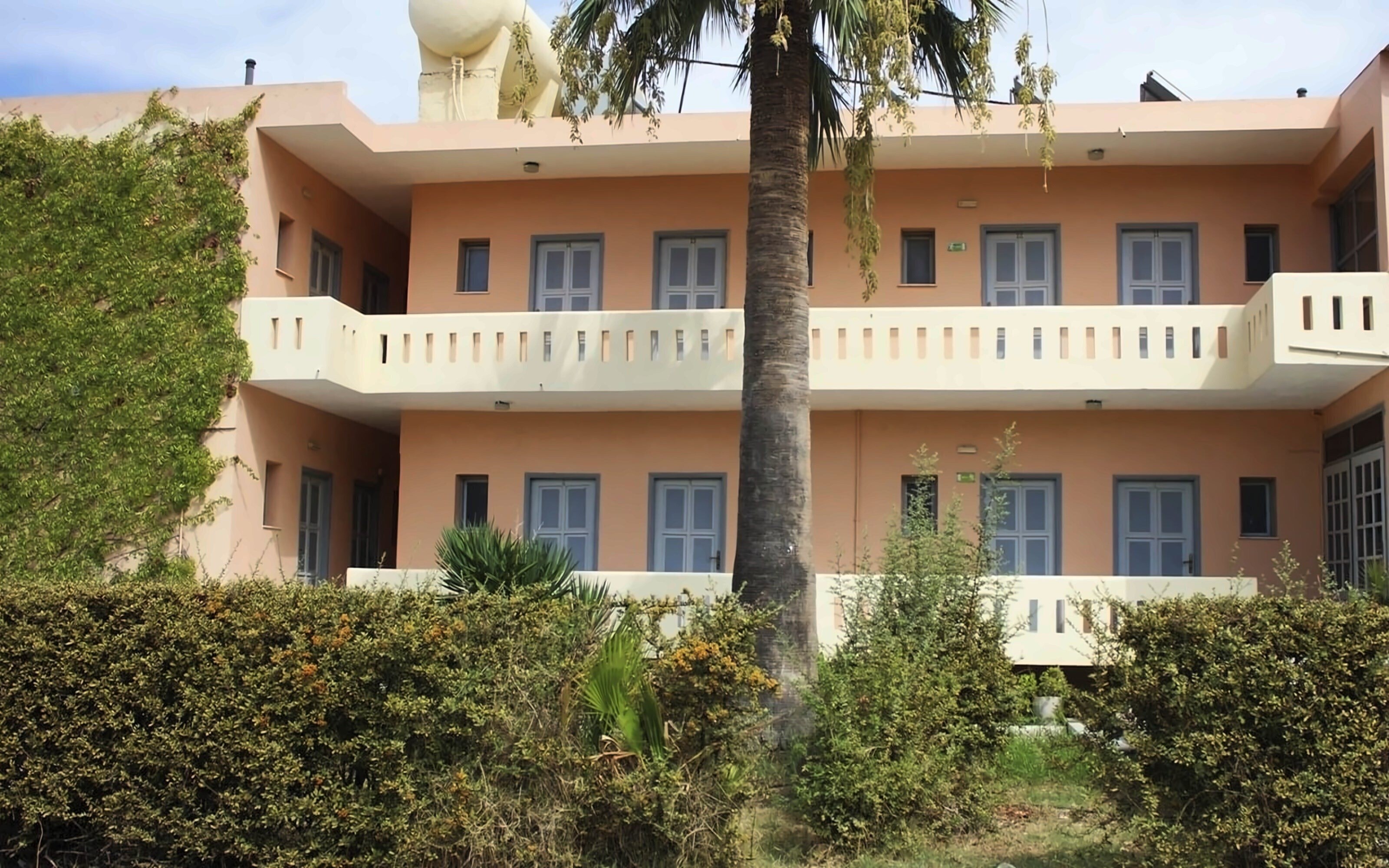 Отель Montreal Hotel 3*