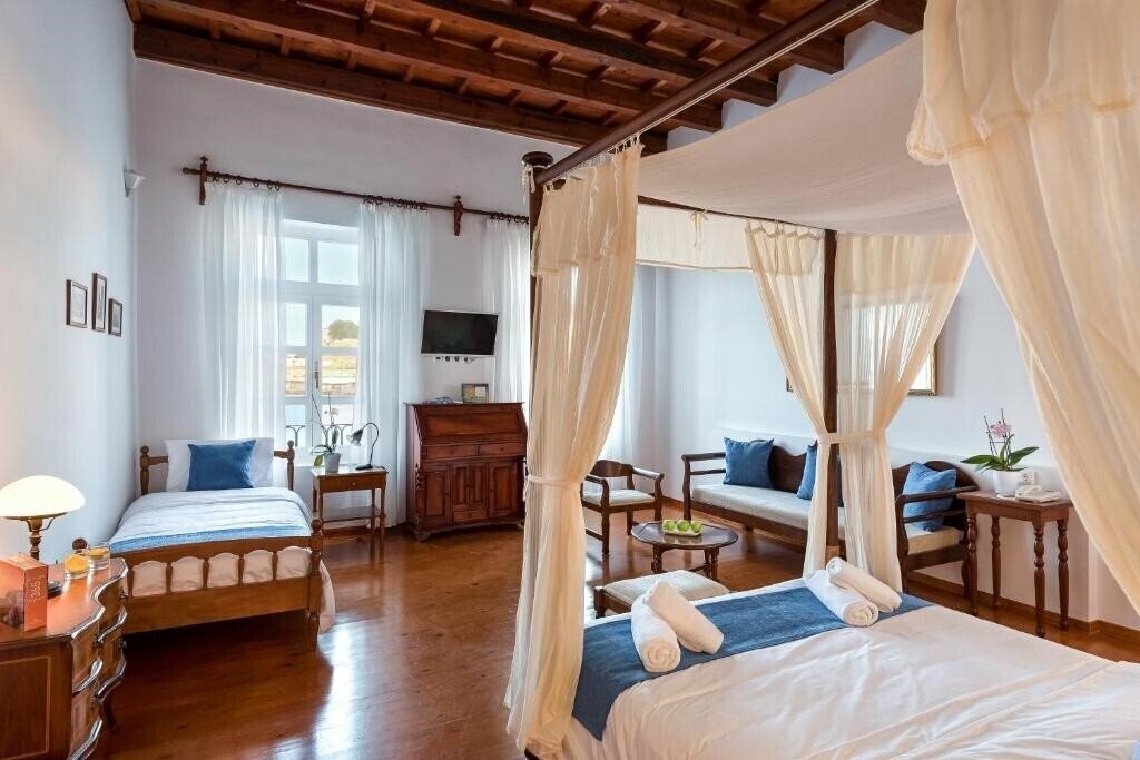 Фотография Amphora Hotel 4*