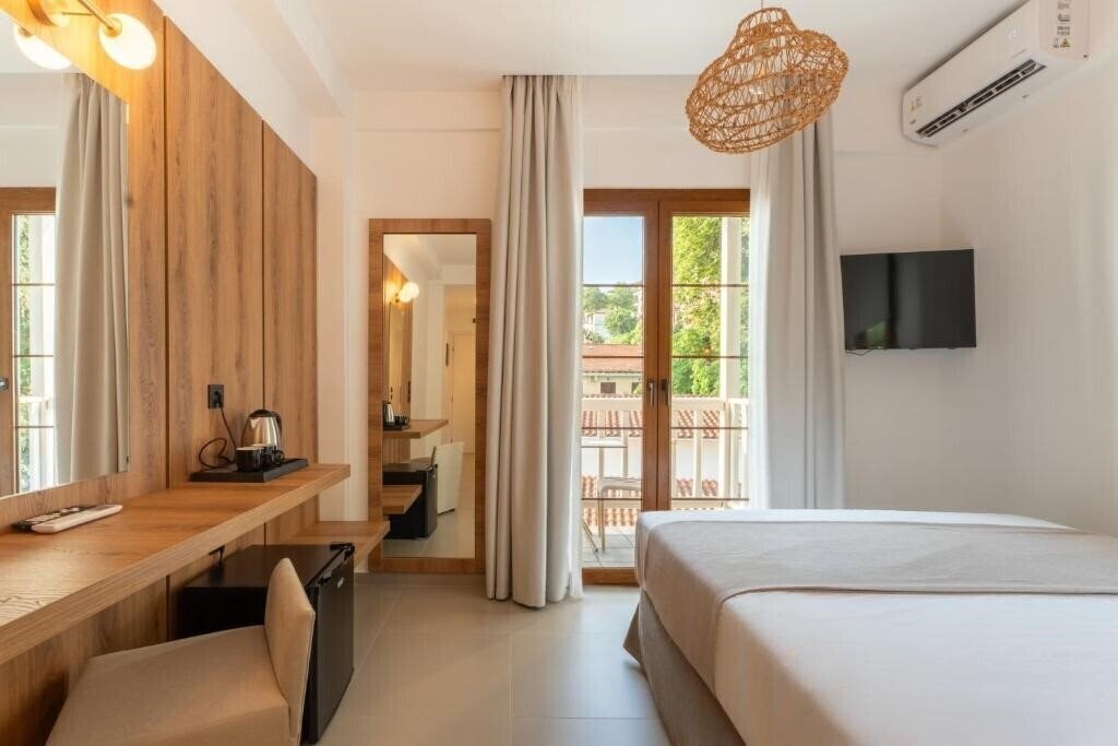 Фотография Kelly Beach Hotel 2*