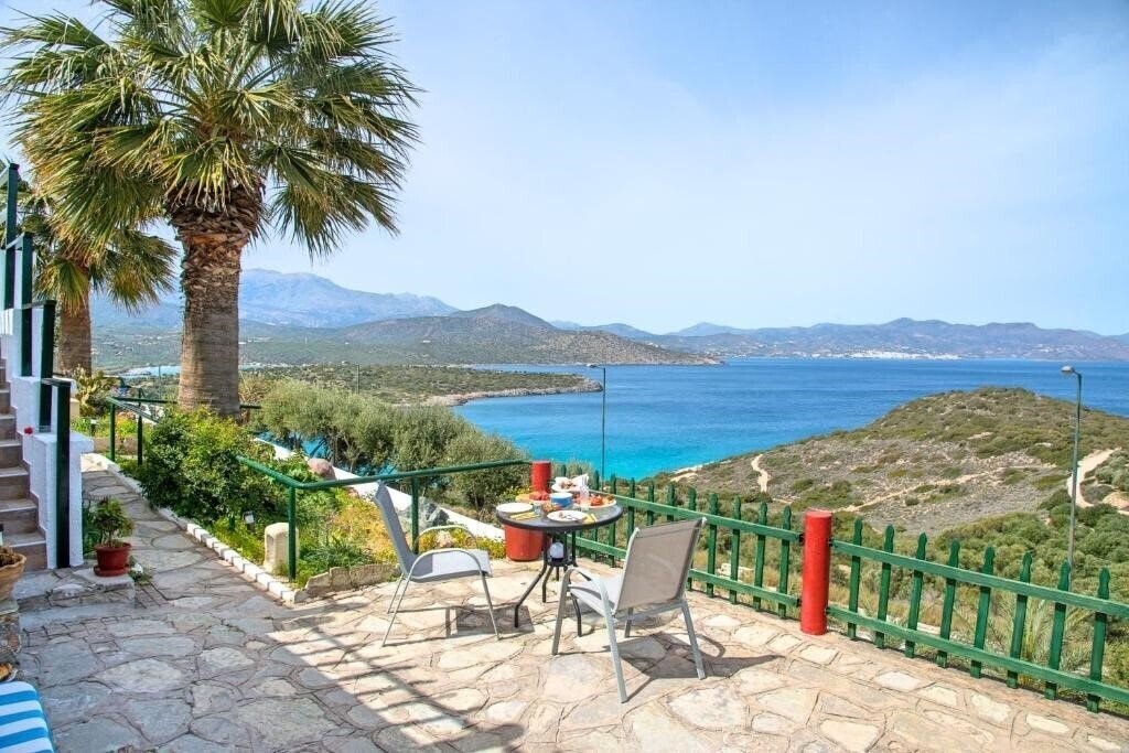 Отель Anemone Seaside Traditional Homes 3*