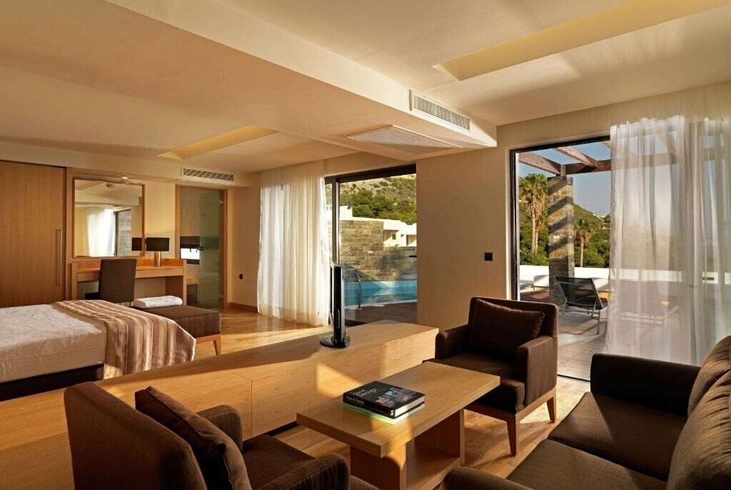 Фото Wyndham Loutraki Poseidon Resort 5*