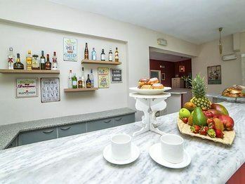 Отель Malia Central Apartments 4*