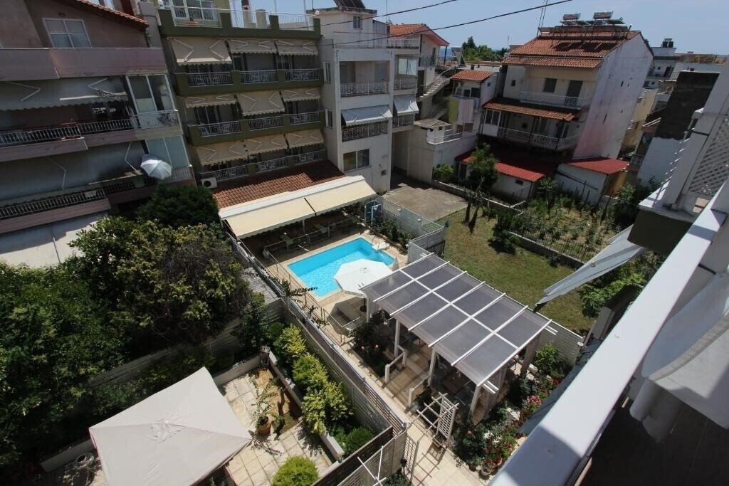 Отель Mallas Hotel 2*