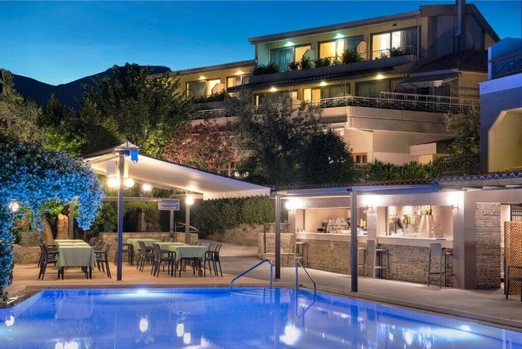 Фото Miramare Hotel (Eretria) 4*