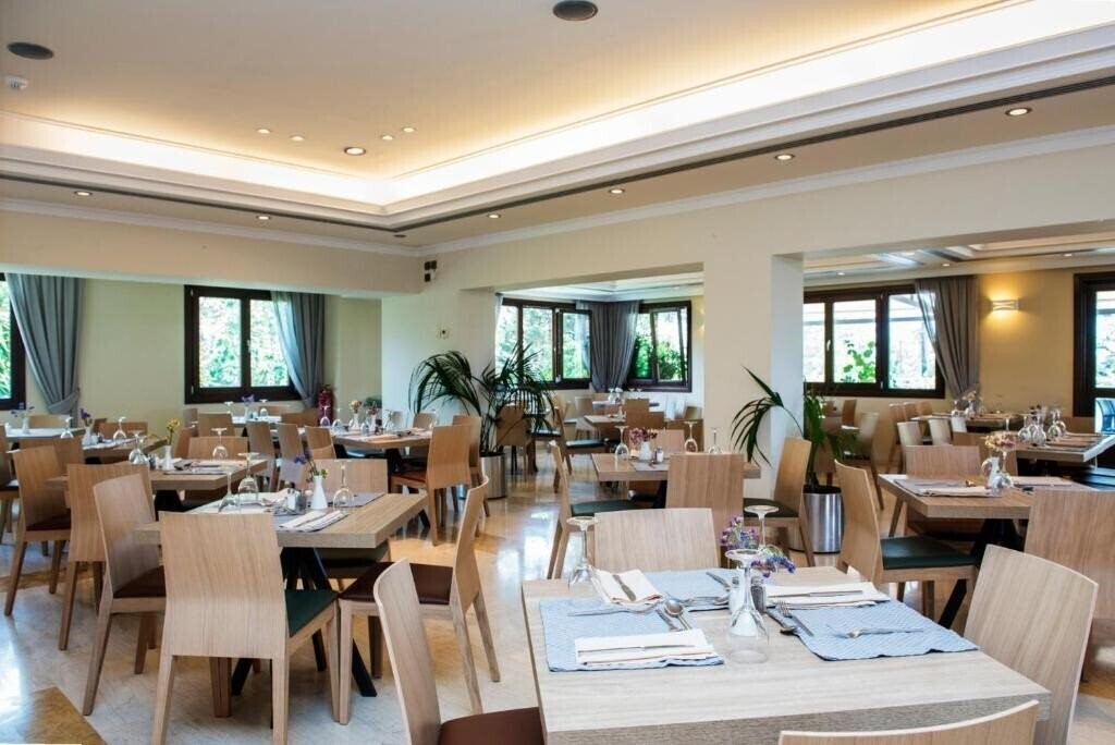Фотография Miramare Hotel (Eretria) 4*