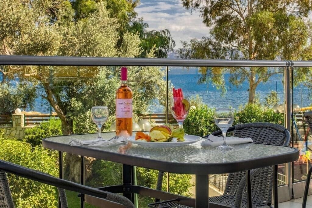 Картинка Evia Riviera Resort (ex. Amarynthos Resort) 3*