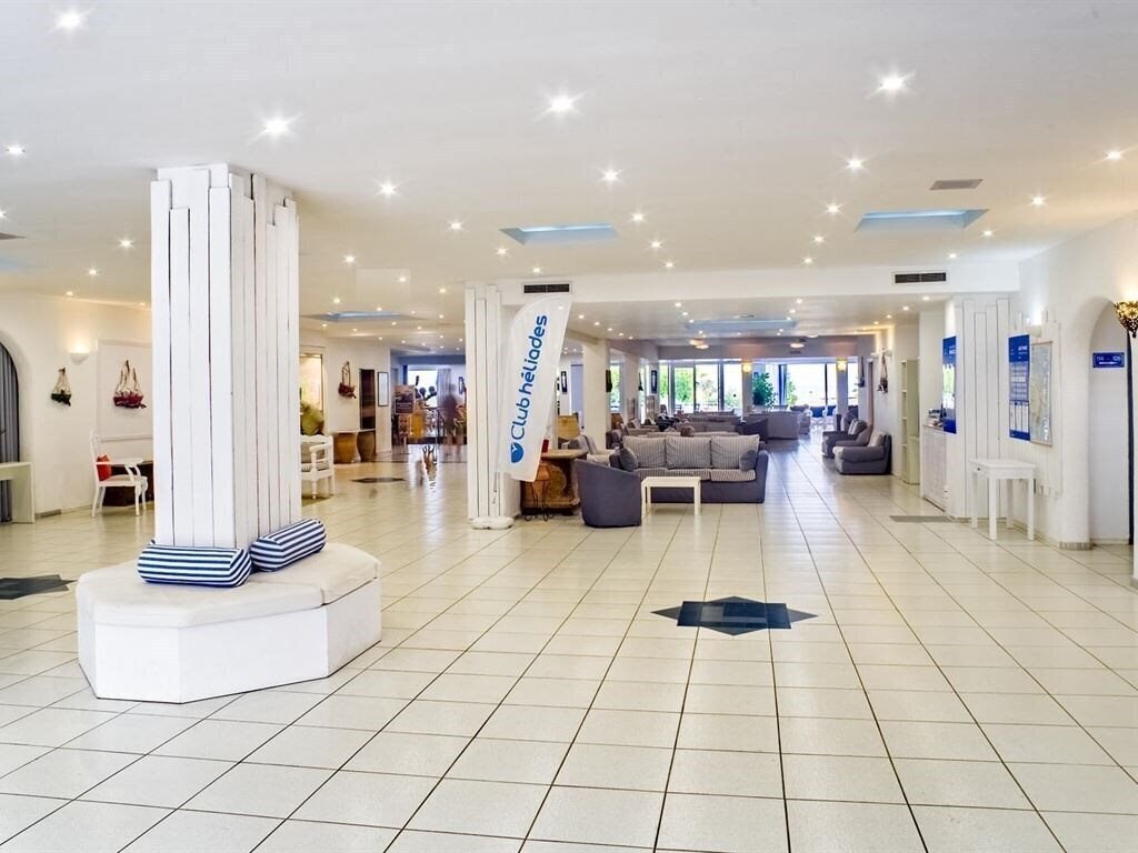 Отель Grand Blue Hotel 3*