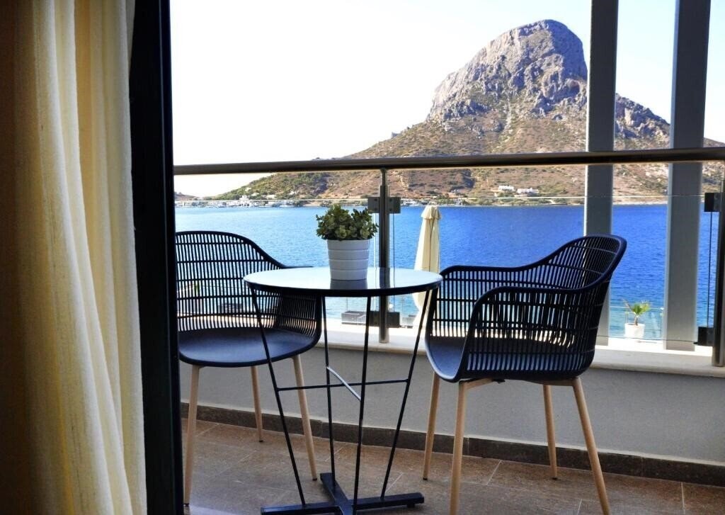 Отель Massouri Beach Hotel 4*