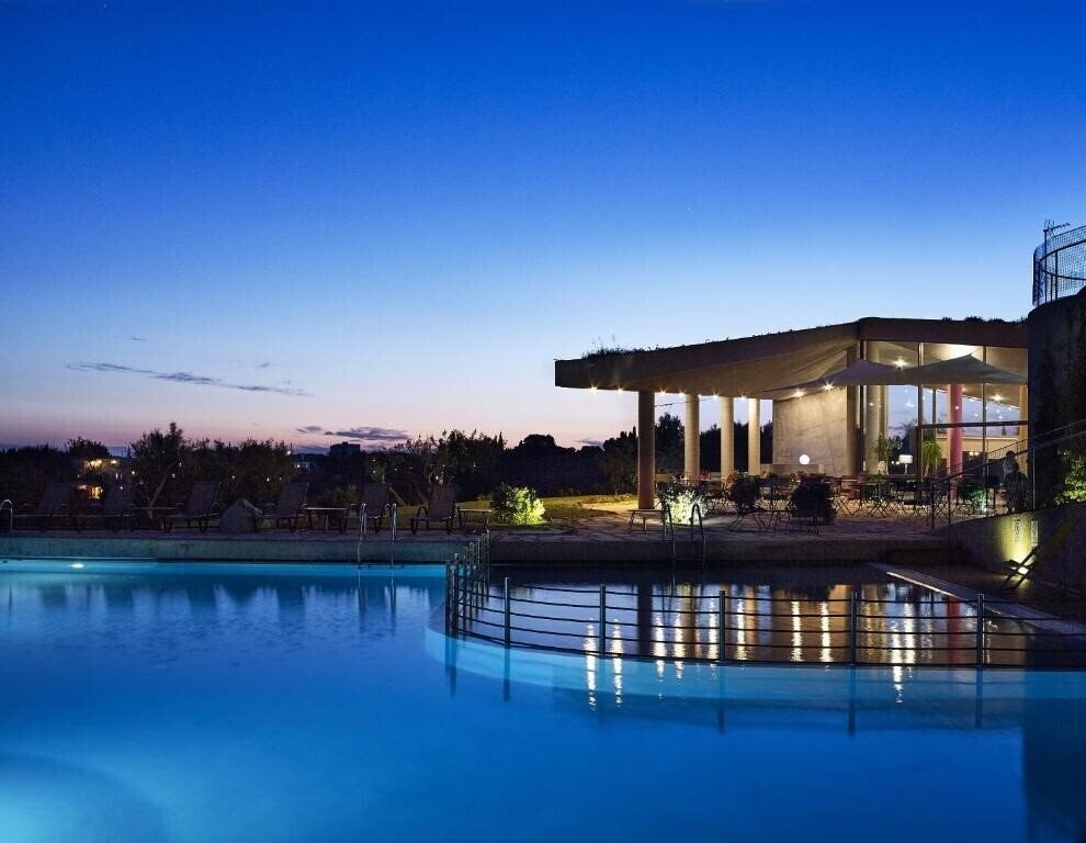 Отель Leivatho Hotel 4*