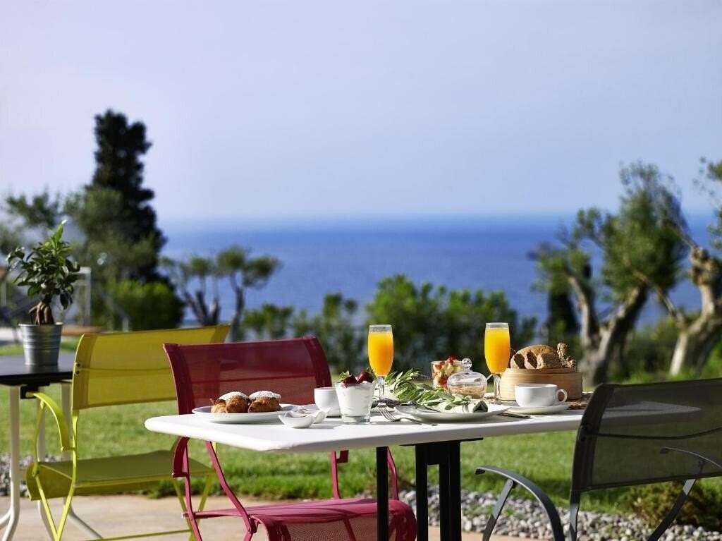 Картинка Leivatho Hotel 4*