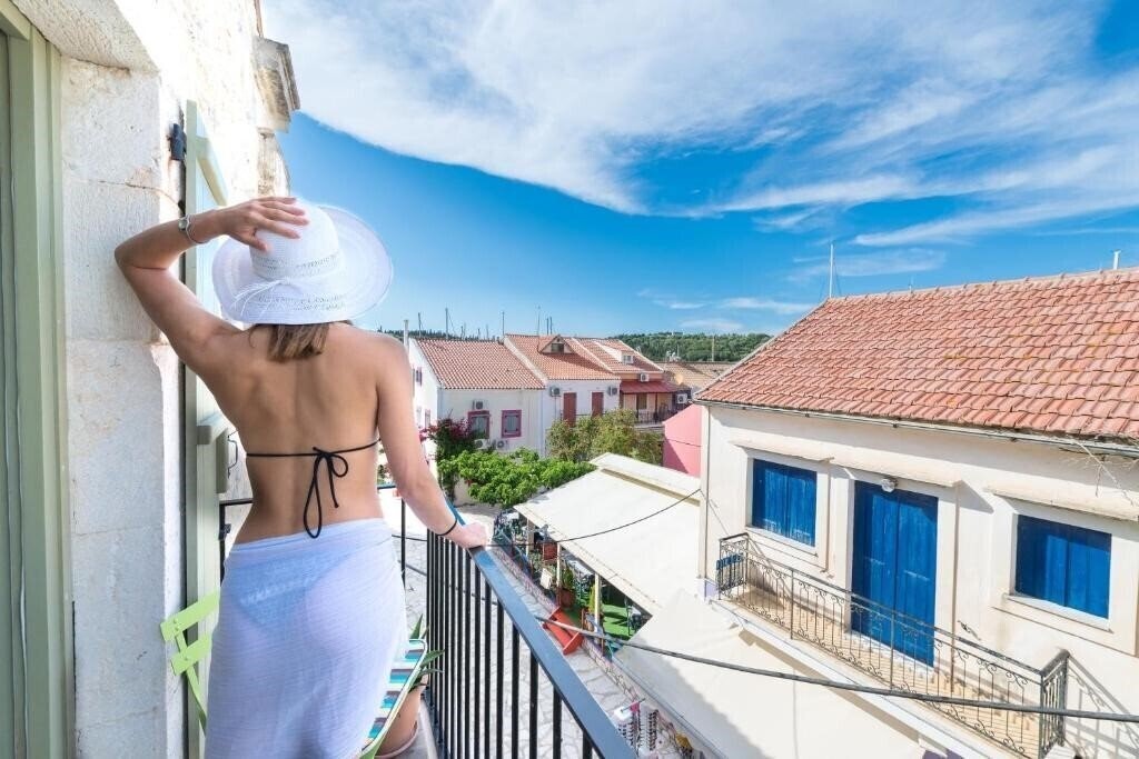 Отель Fiscardonna Luxury Suites 4*