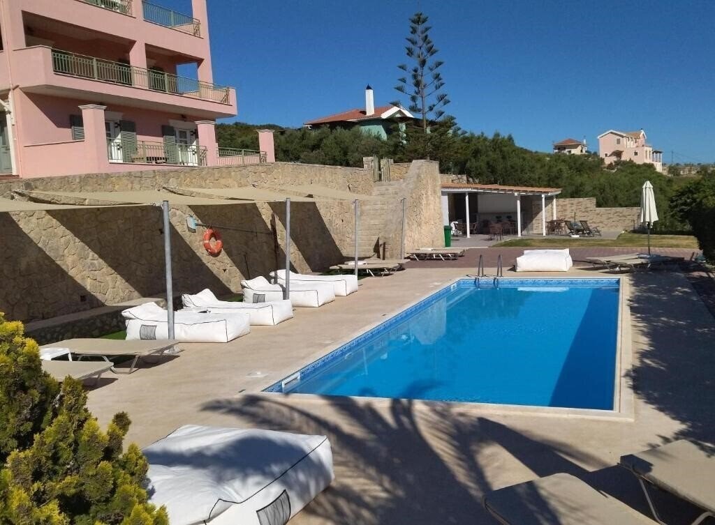 Фото Lagoon View Apartments 3*