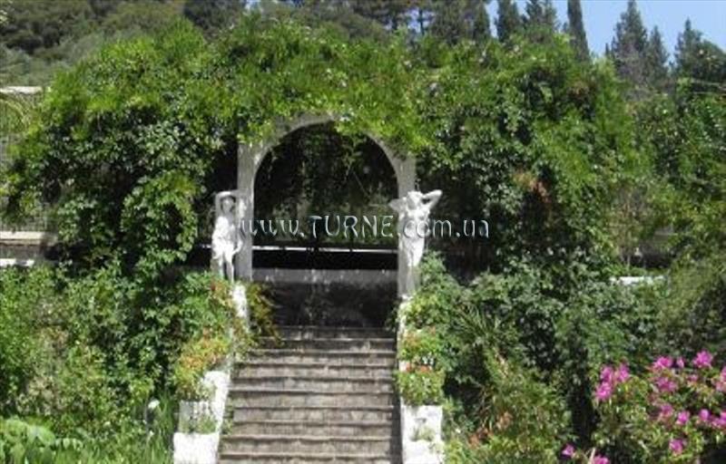 Отель Benitses Bay View (ex. Montaniola Hotel) 3*