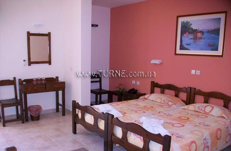 Отель Maltezos Hotel 2*