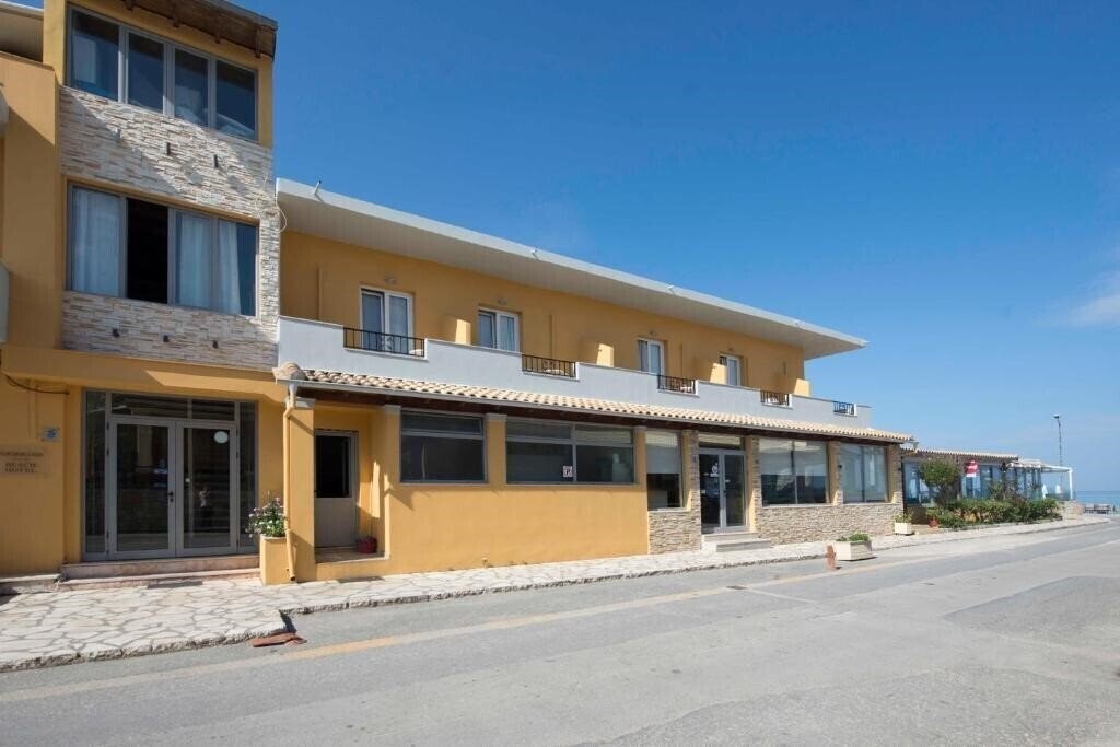 Фотография Kormoranos Beach Hotel 2*