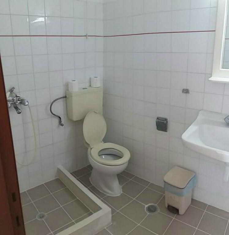 Отель Litharia Hotel 2*