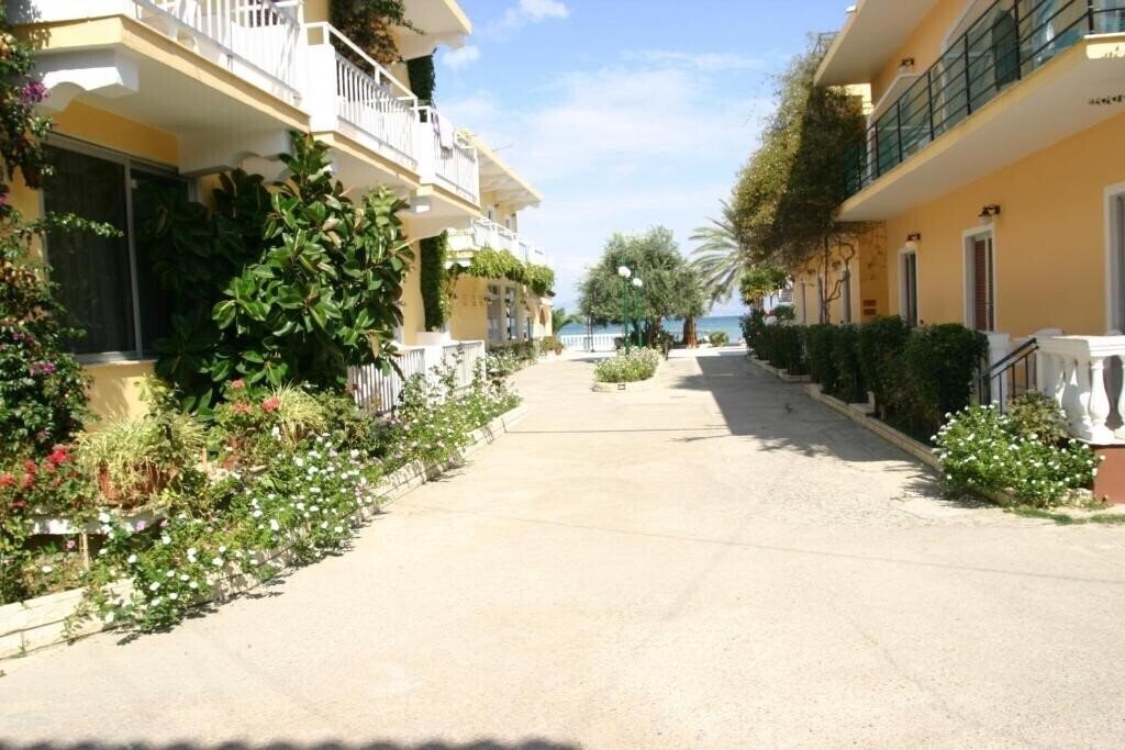 Фото Lemon Grove 2*