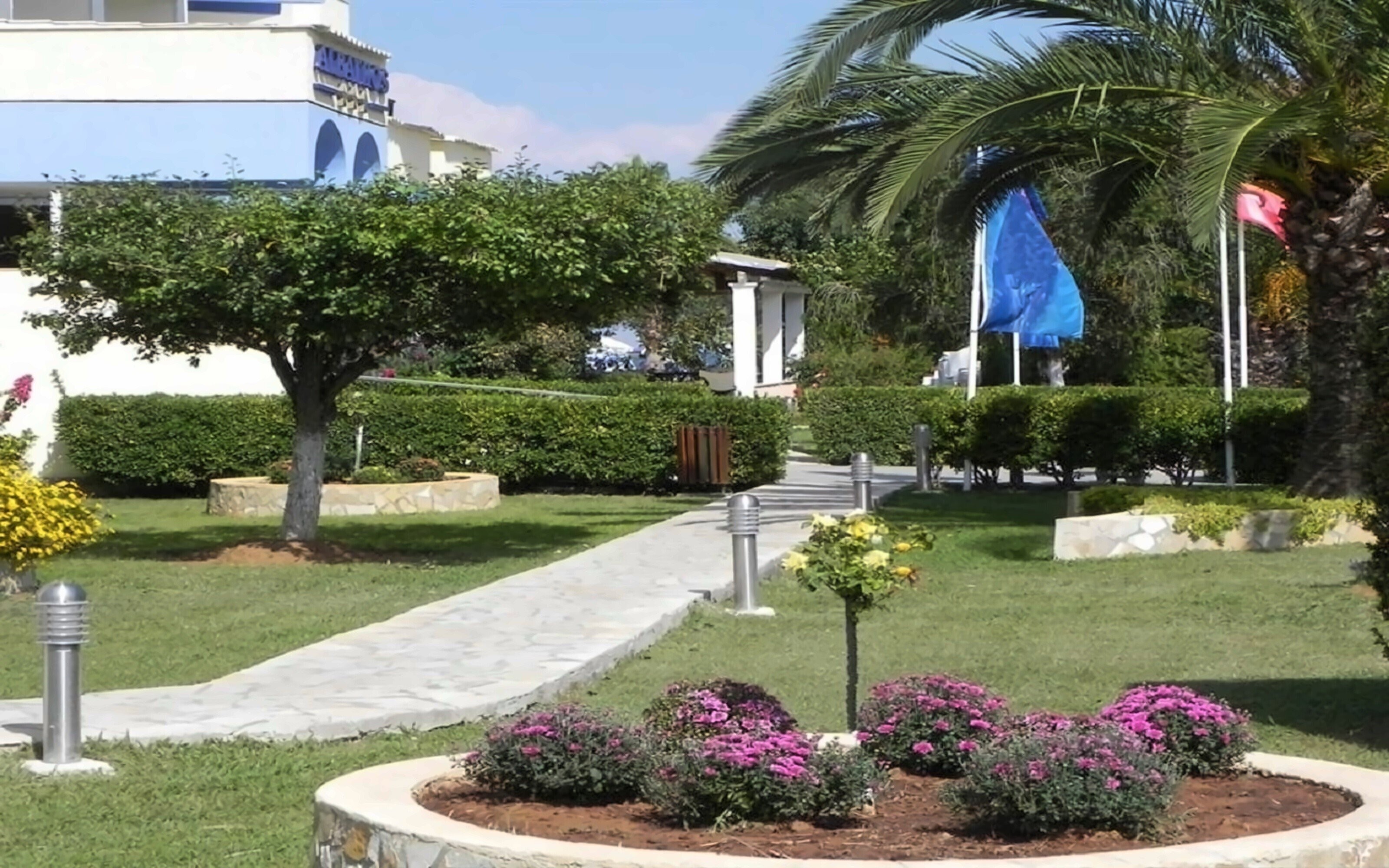 Отель Albatros Hotel (Moraitika) (ex. Cooee Albatros) 3*