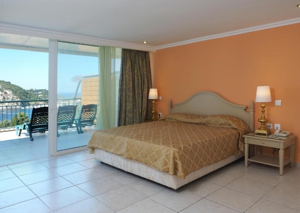 Фото Cnic Paleo Art Nouveau Hotel 4*