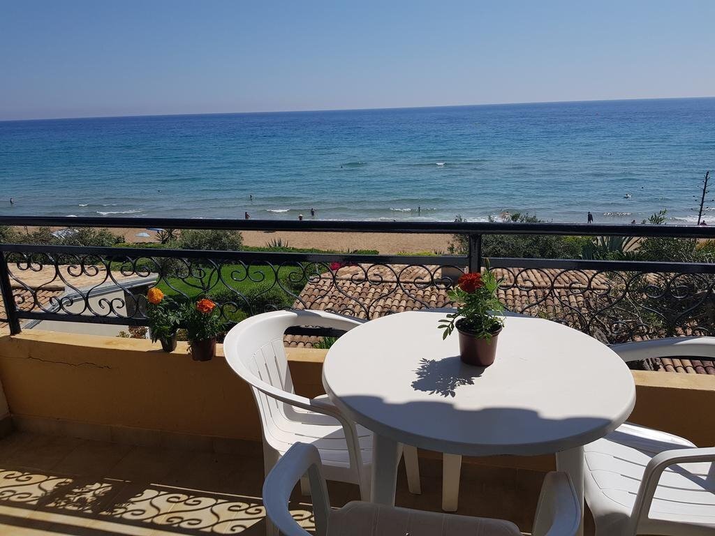 Фотография Glyfada Beach Menigos Resort Villa вилла