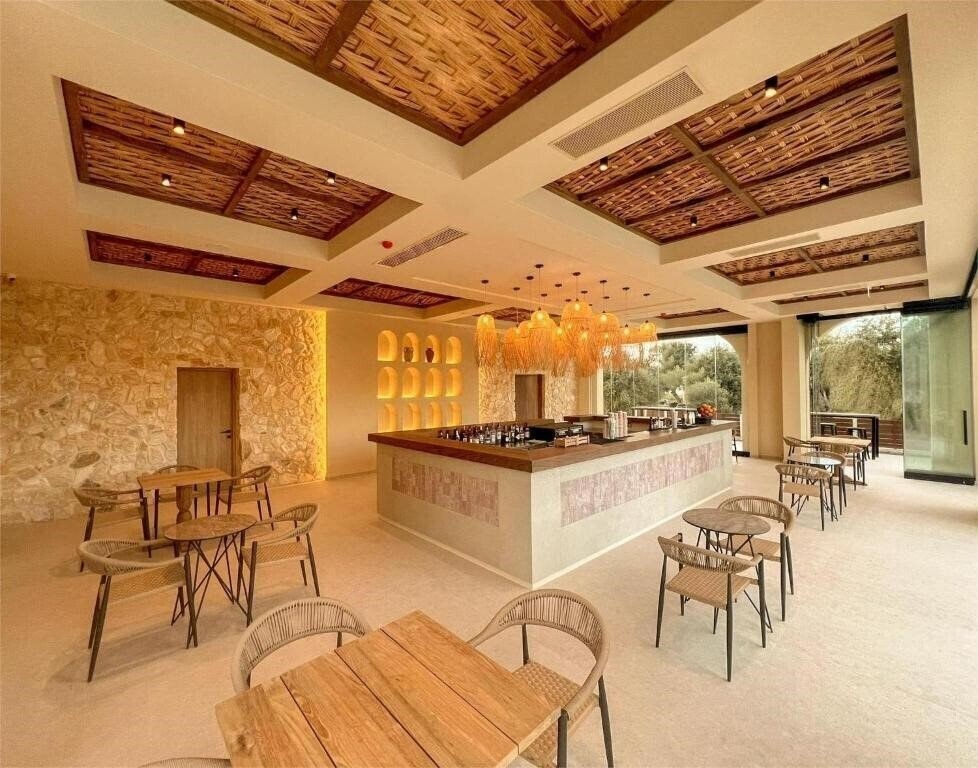 Фотография Ekati Mare Boutique Hotel & Suites 4*