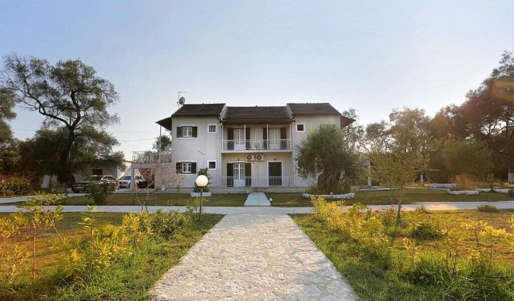 Фото Alykes Family Resort 3*